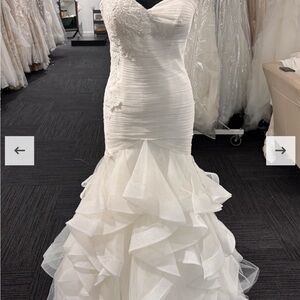Ivory Mermaid Ruffled Wedding Dress